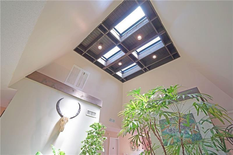 The Country Sec 1 81-5 B - Residential