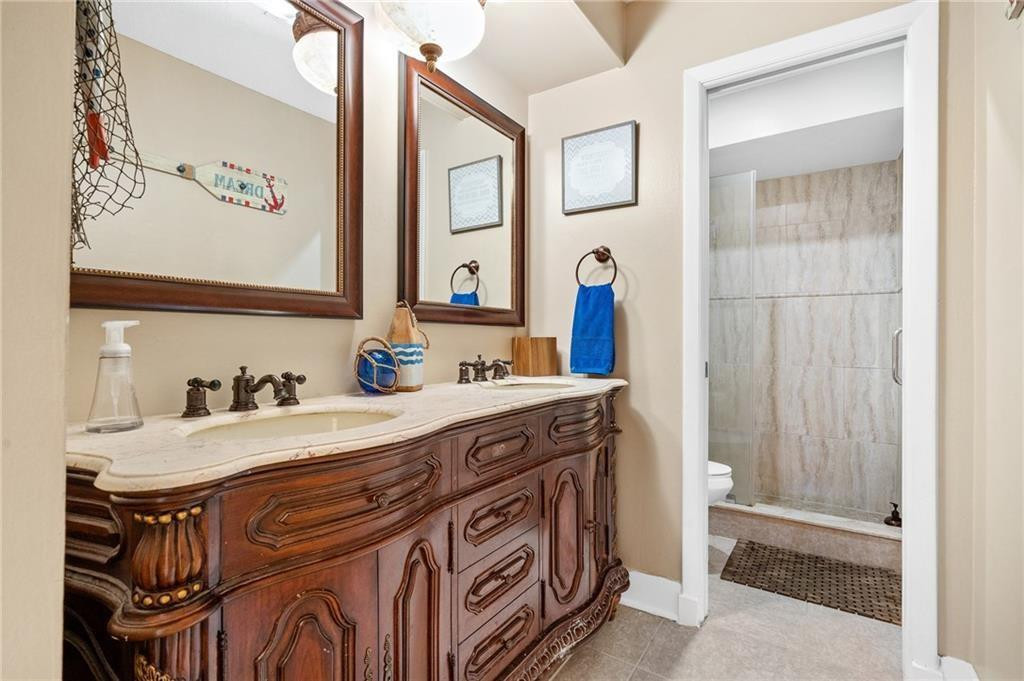 The Country Sec 1 81-5 B - Residential