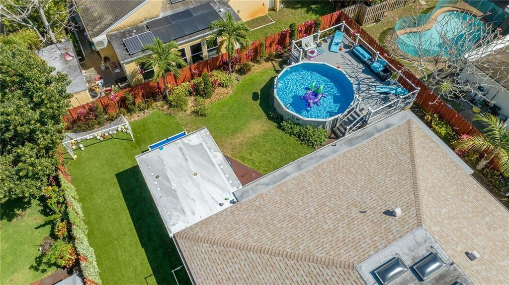 The Country Sec 1 81-5 B - Residential