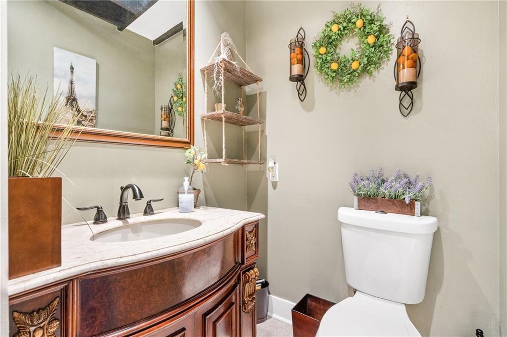 The Country Sec 1 81-5 B - Residential