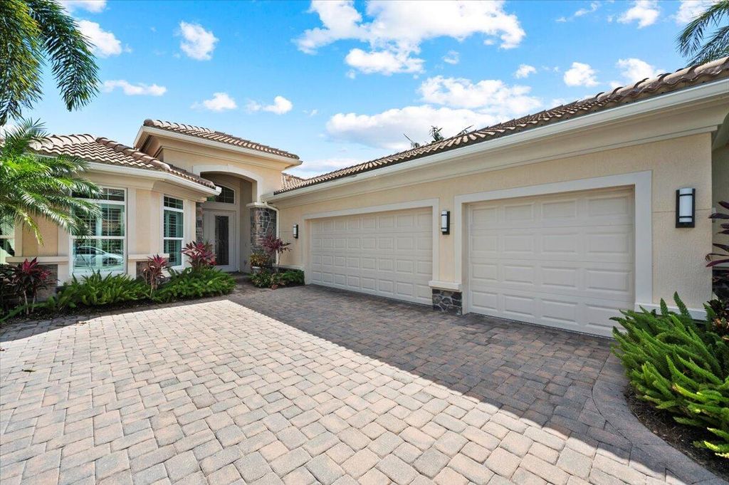 Photo of 154 Lucia Court, Jupiter, FL 33478 (MLS # R10965624)