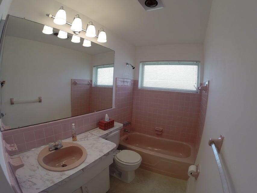 MAINLANDS OF TAMARAC LAKE - Residential Lease