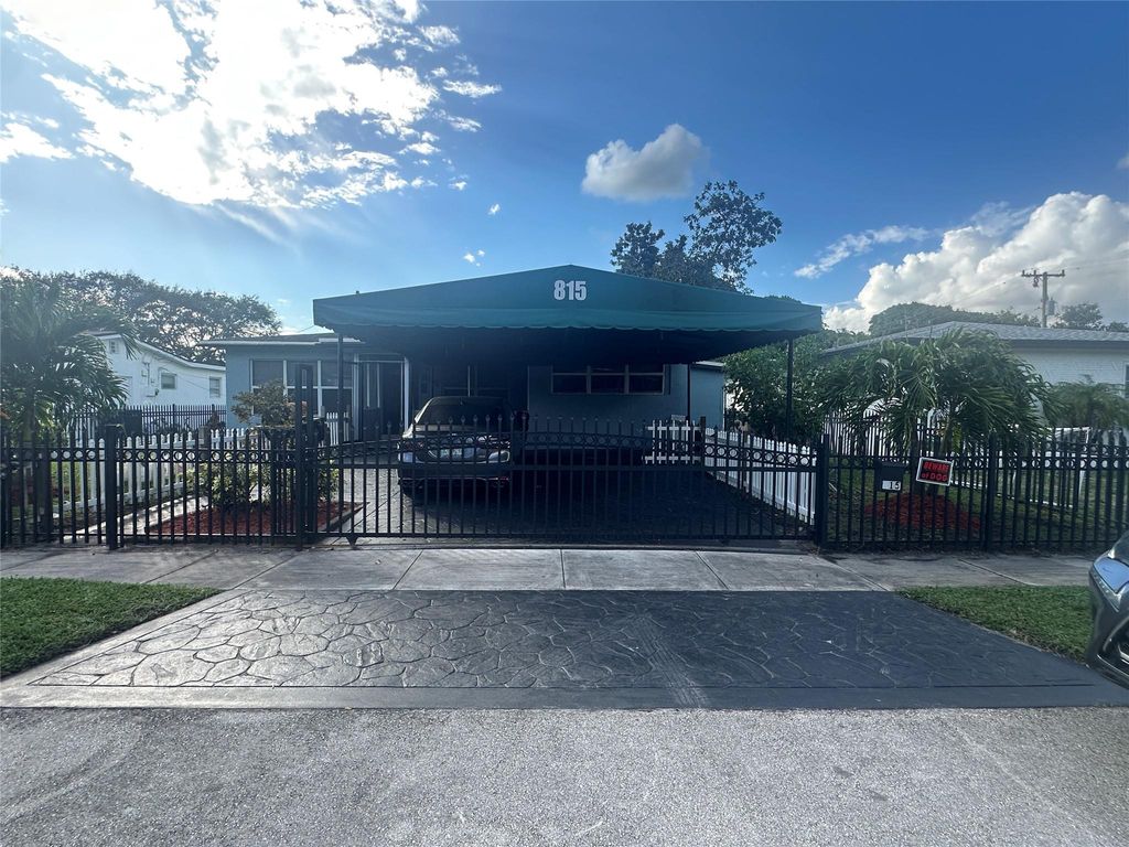 Photo of 815 S 26th Court, Hollywood, FL 33020 (MLS # F10549272)