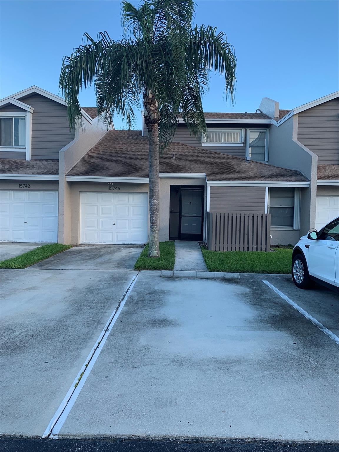 Very nice and cozy unit at beautiful community. 3 bedrooms + 2 full bathrooms. Relaxing garden view, plenty parking. 1 Parking garage and 3 carpool parking + 1 visitor parking next door. Cull de Sac, low traffic around the house, Great schools assigned, Water is included in the association. Pets are ok, under 20 pounds