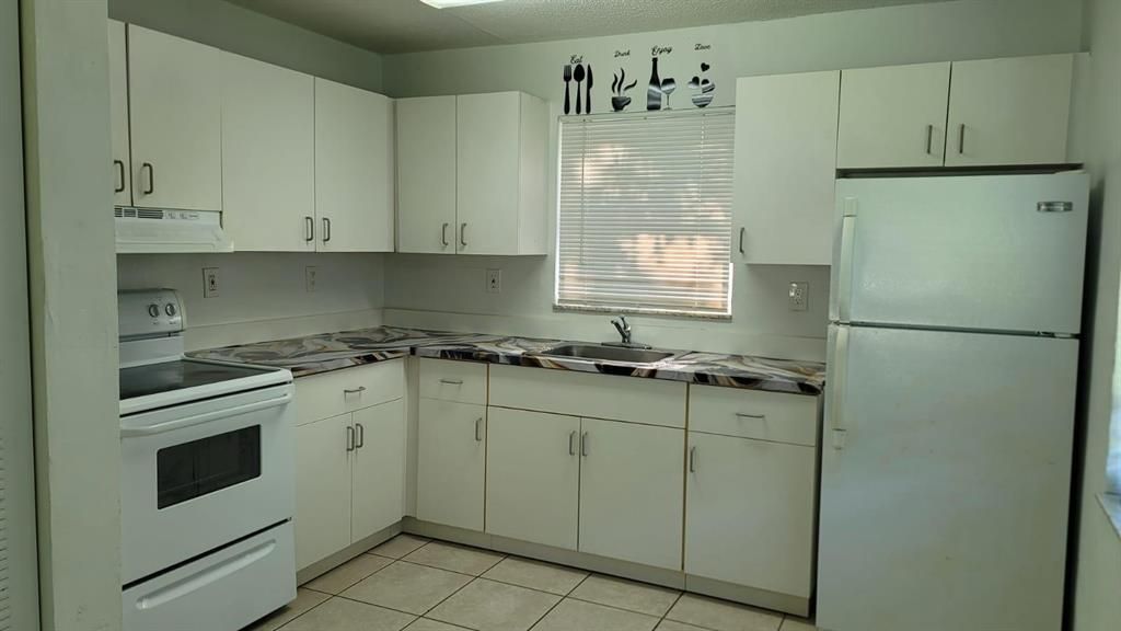 Photo of 2223 Taylor Street #4, Hollywood, FL 33020 (MLS # B26035669)