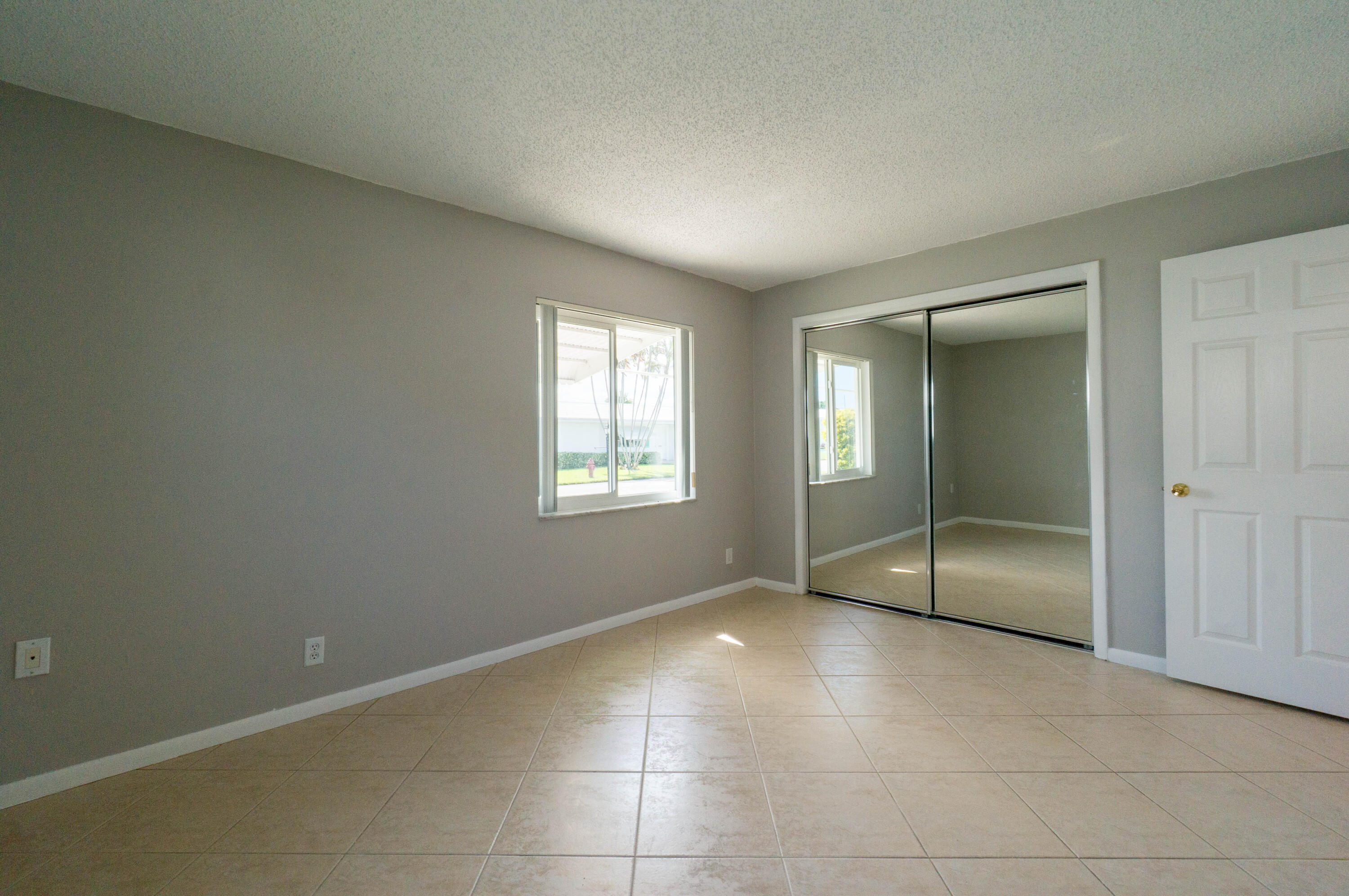 PALM BEACH LEISUREVILLE SEC 7 - Residential