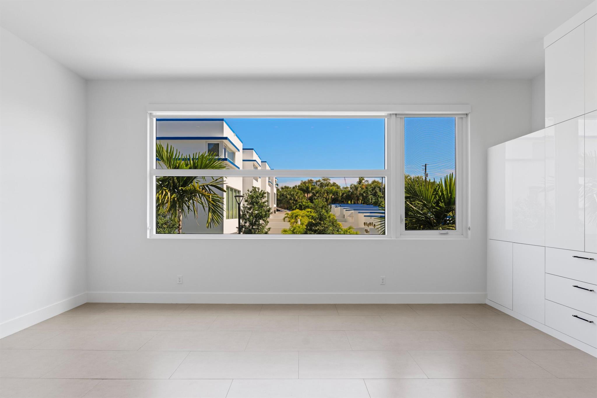 View photos, virtual tours, details... 1208 Lake Avenue