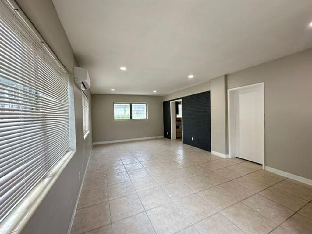 Photo of 3312 SE 5th Street #3, Pompano Beach, FL 33062 (MLS # F10478822)