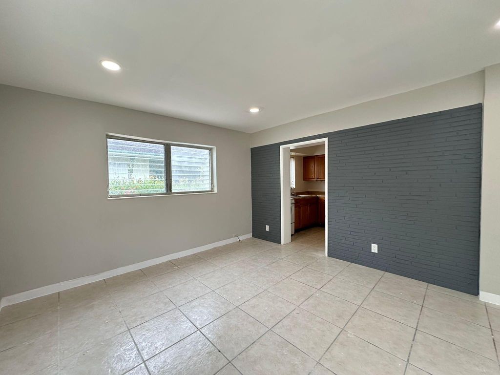 Photo of 3312 SE 5th Street #3, Pompano Beach, FL 33062 (MLS # F10478822)