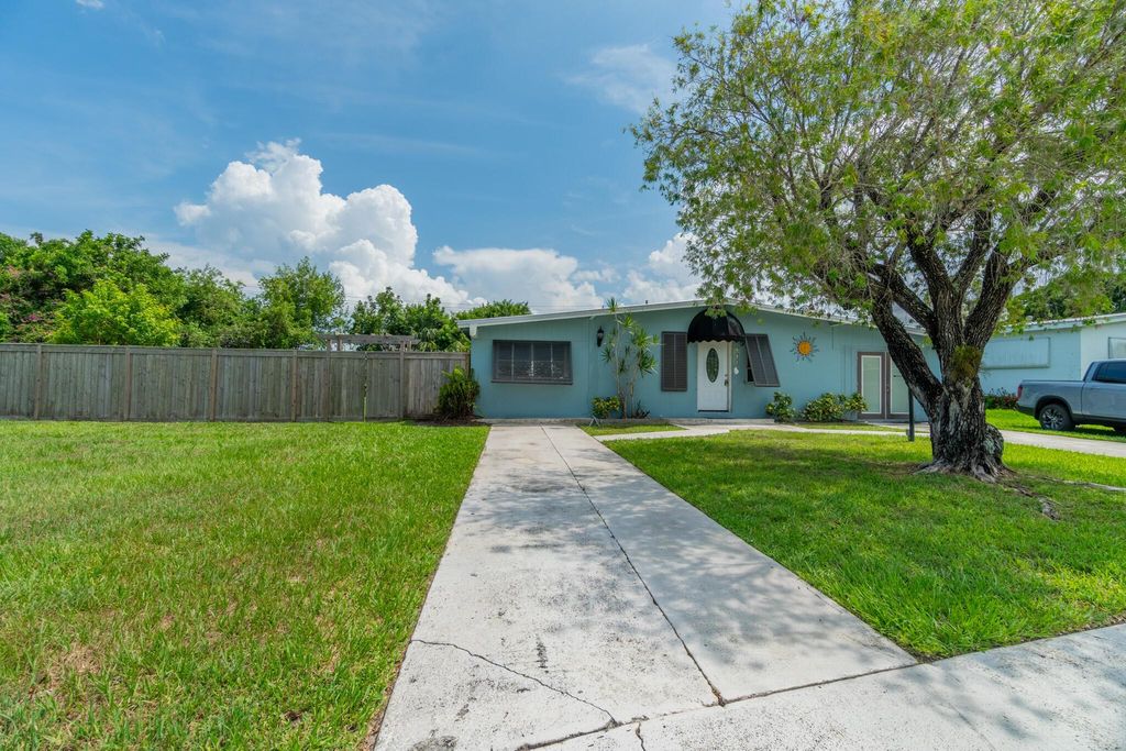Photo of 170 Banyan Drive #1, Port St Lucie, FL 34952 (MLS # R11095786)