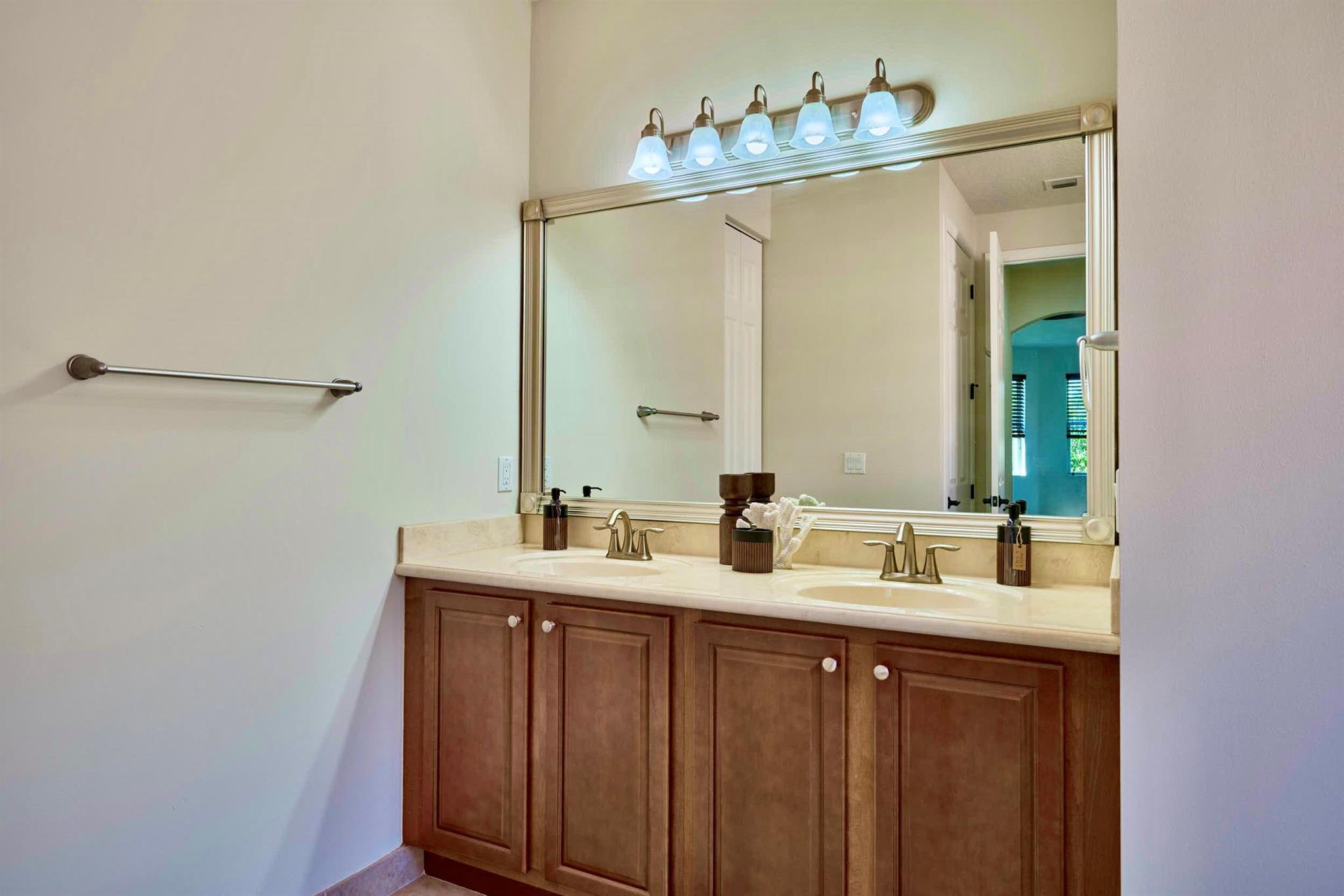 WOODFIELD - Residential