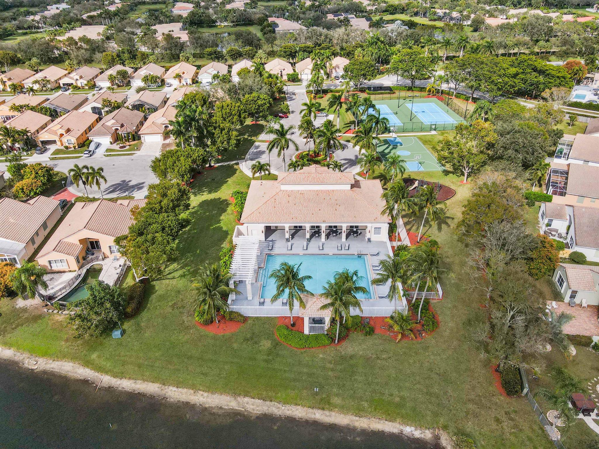 Melrose Verona Lakes - Residential