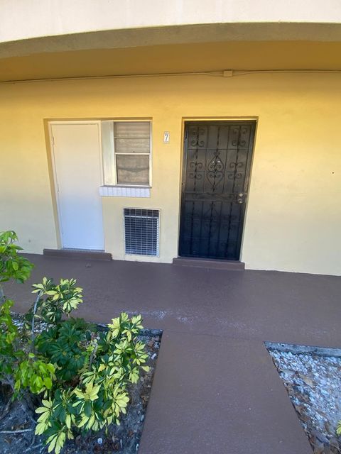 20200 NE 27th Court 7j Aventura FL 33180