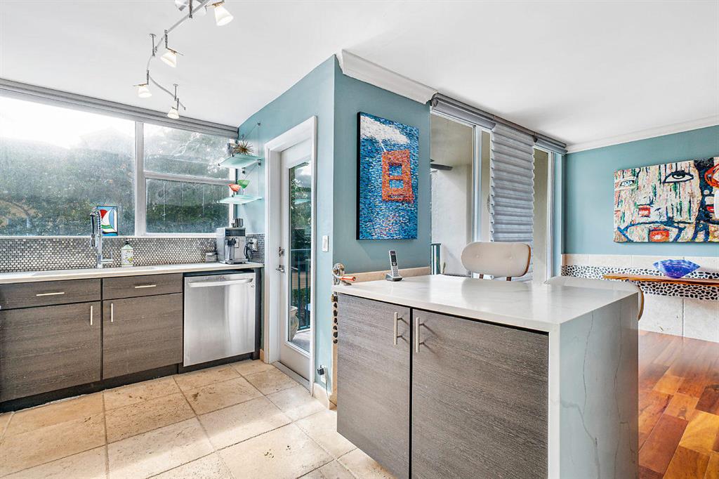 PORT DE MER CONDO - Residential