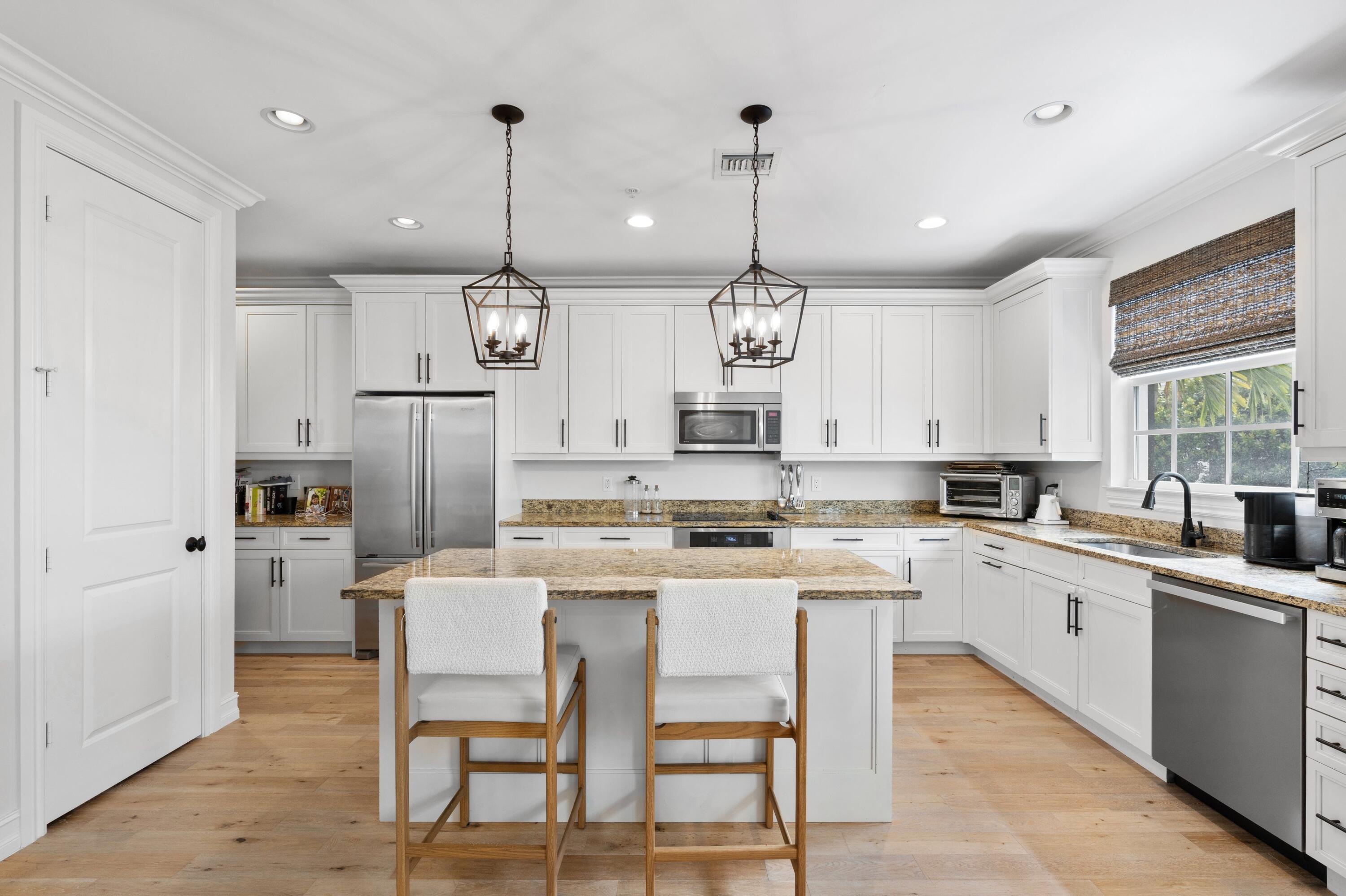 135 N Cannery Row Circle