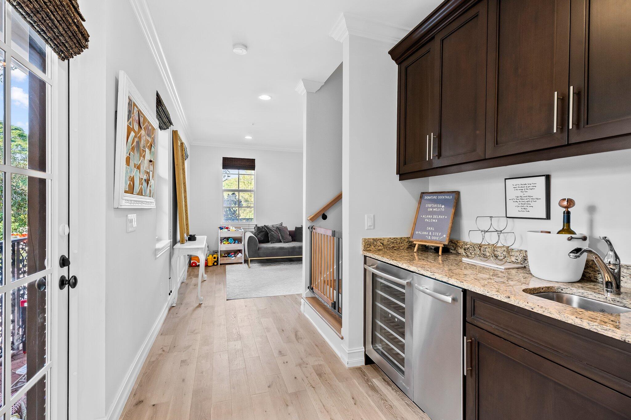 CANNERY ROW - Residential