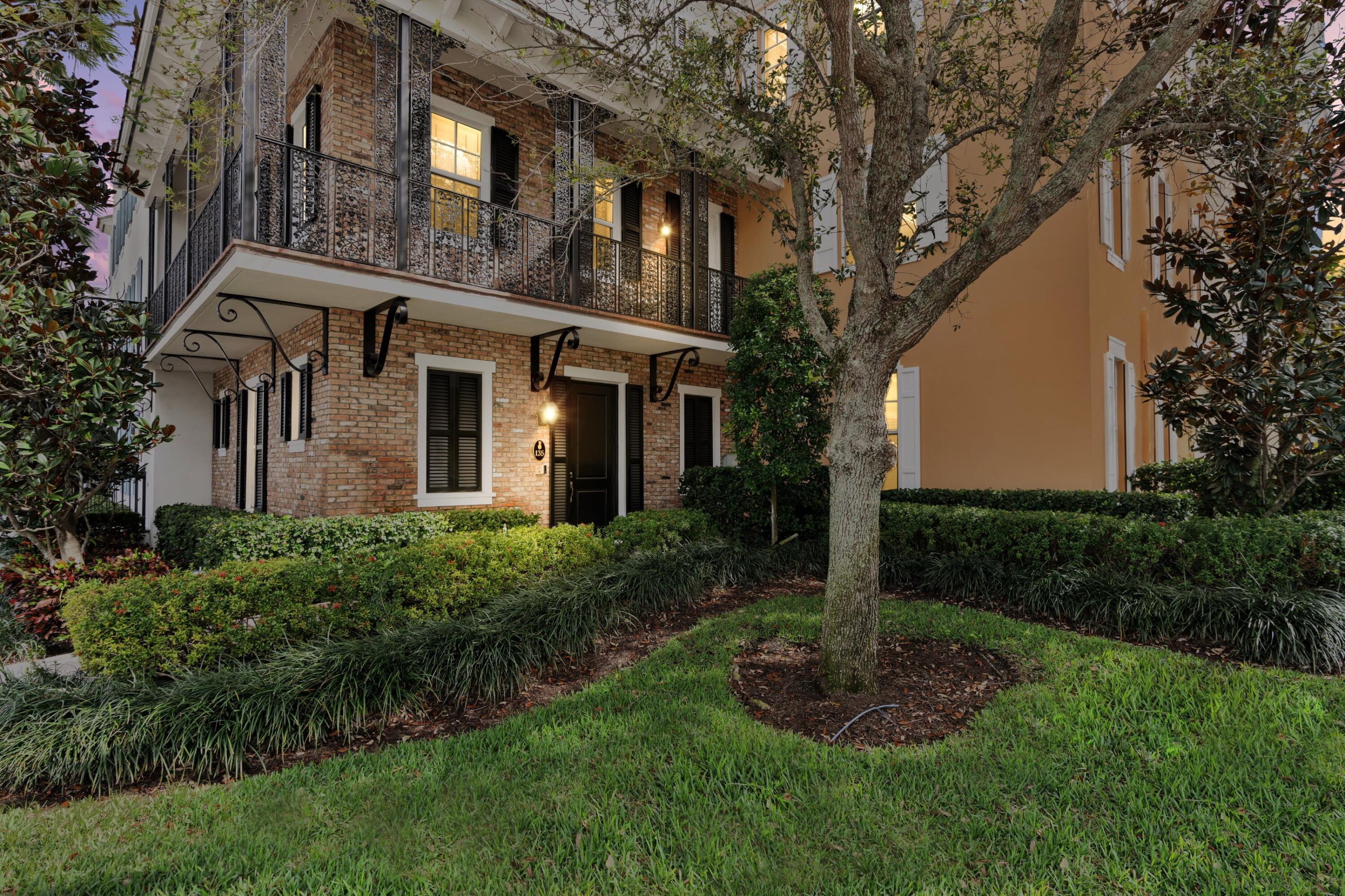 CANNERY ROW - Residential