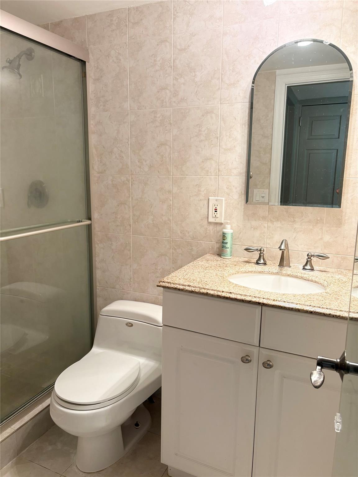 Lighthouse Point Plaza Co - Residential Lease
