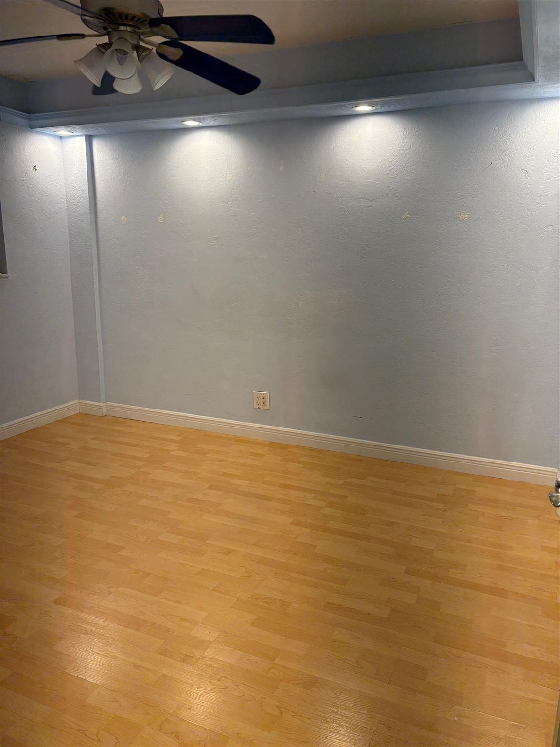 Lighthouse Point Plaza Co - Residential Lease