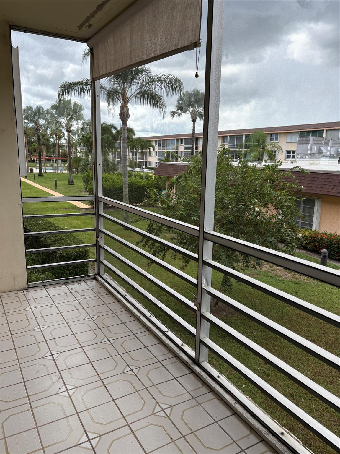 Lighthouse Point Plaza Co - Residential Lease