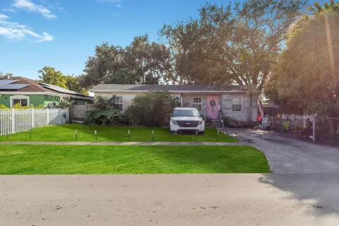 2250 NW 154th St, Opa-Locka, FL MLS: F10481830