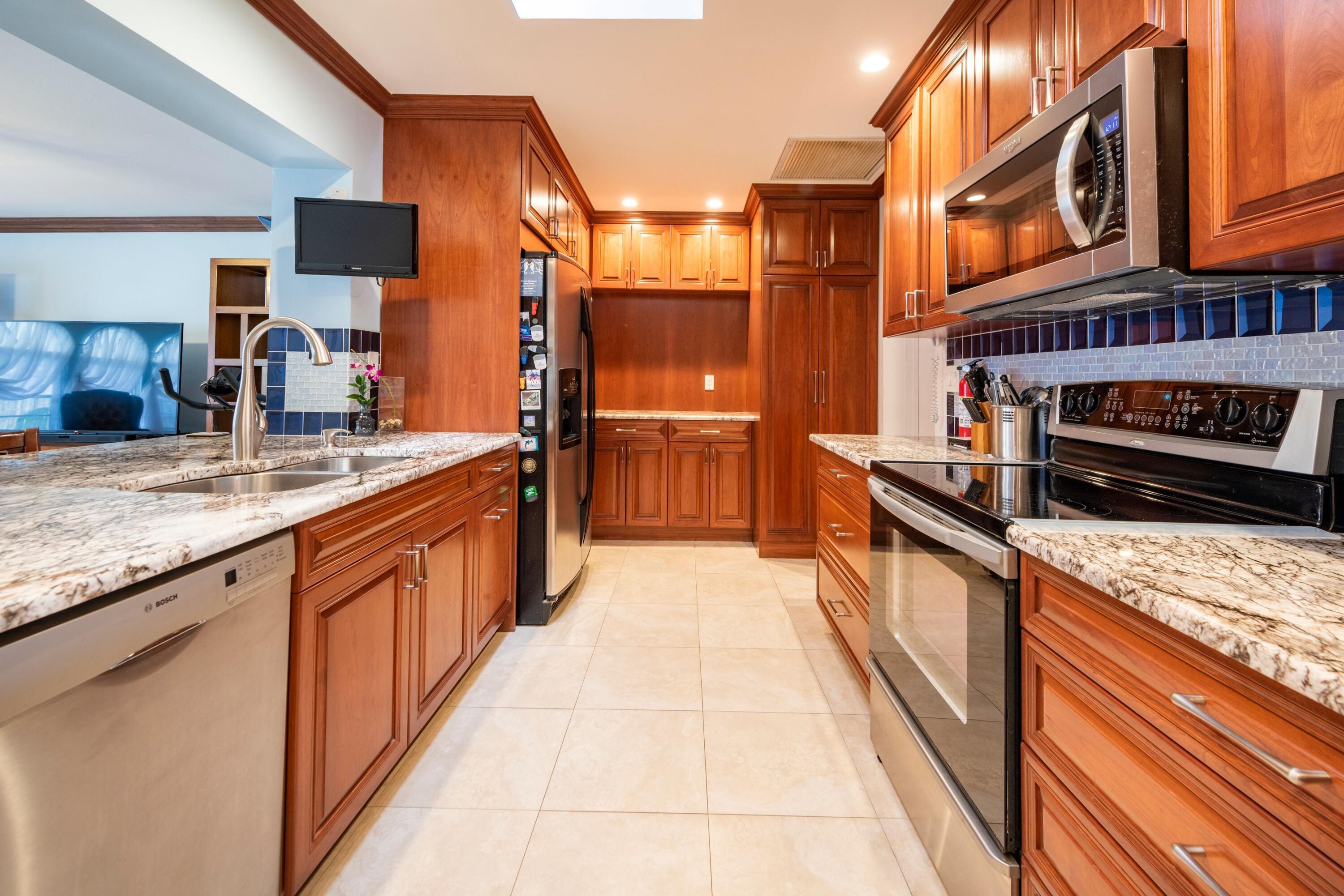 HILLSIDE PARK - Residential