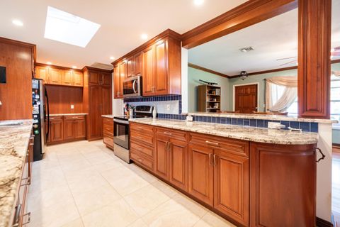 Tiny photo for 510 S 58th Court, Hollywood, FL 33023 (MLS # B26011885)