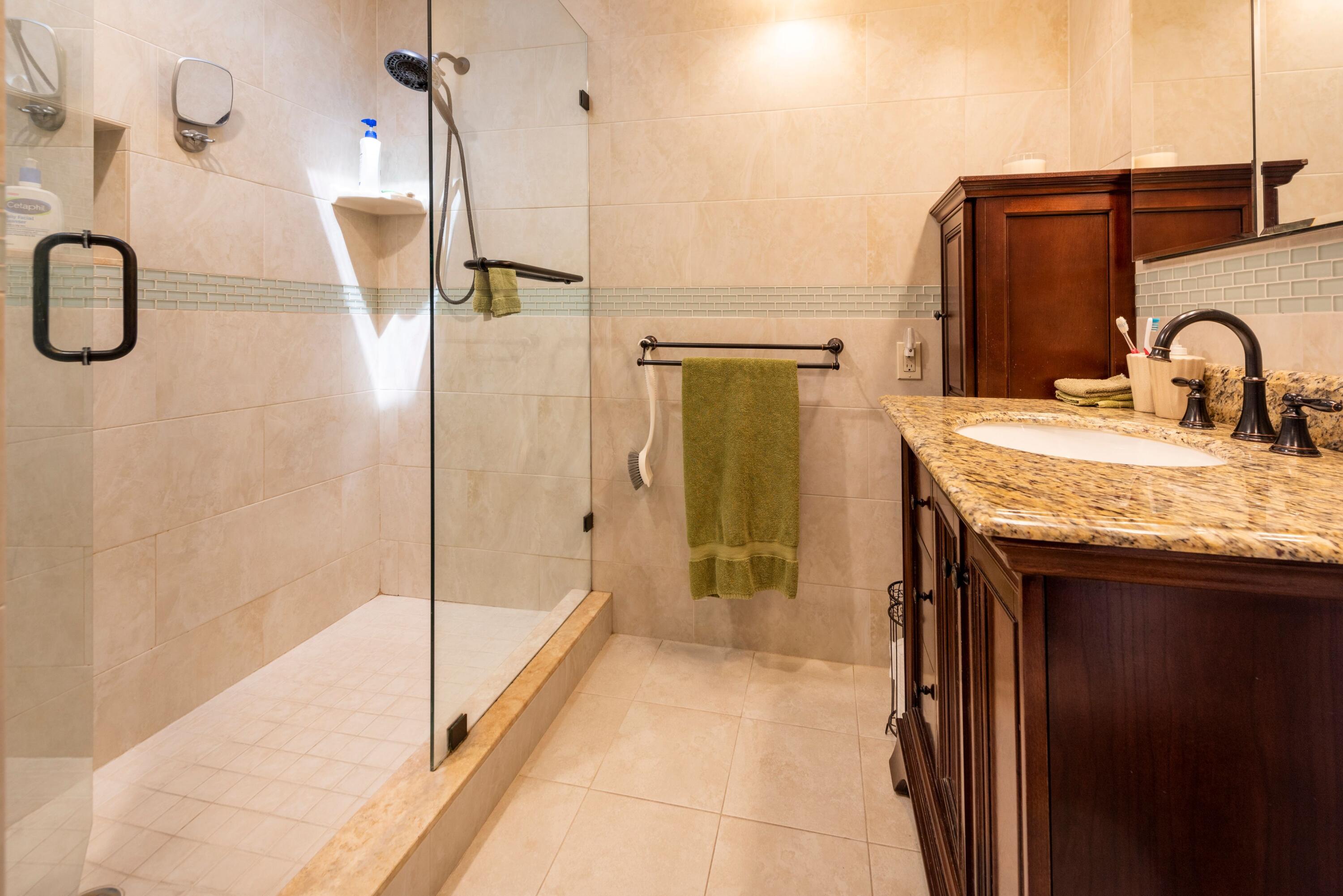 HILLSIDE PARK - Residential