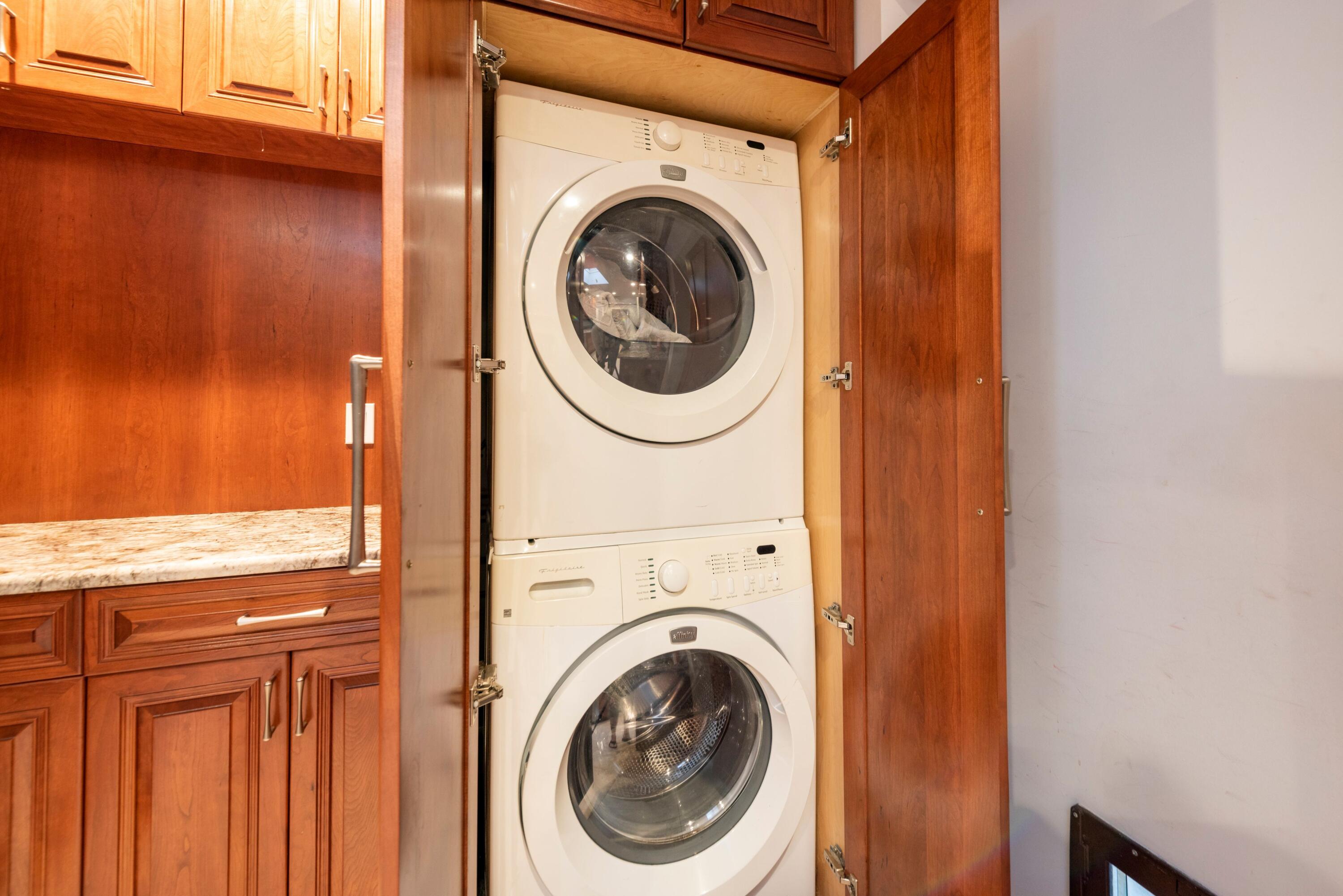 HILLSIDE PARK - Residential