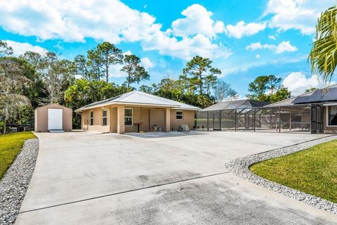 A home in Loxahatchee