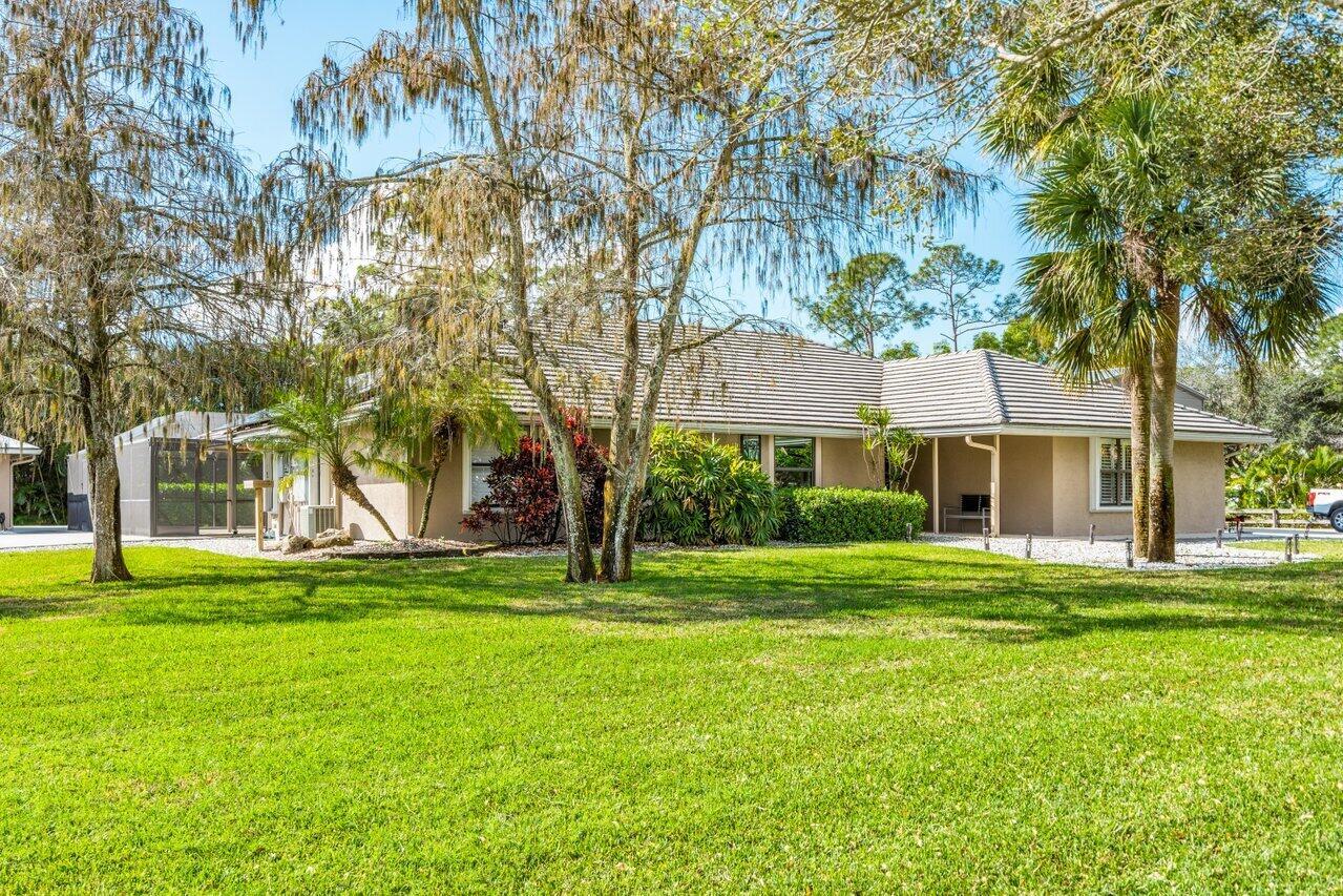 17160 41st Road N