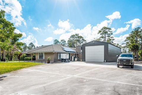 A home in Loxahatchee