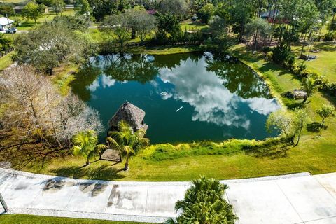 A home in Loxahatchee