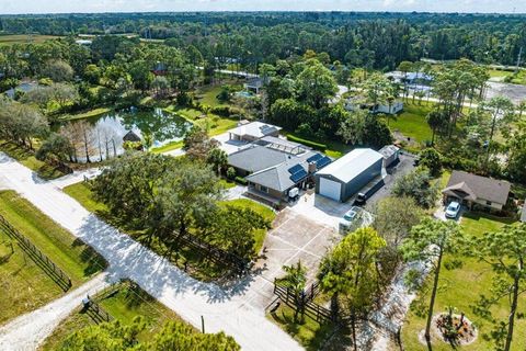 A home in Loxahatchee