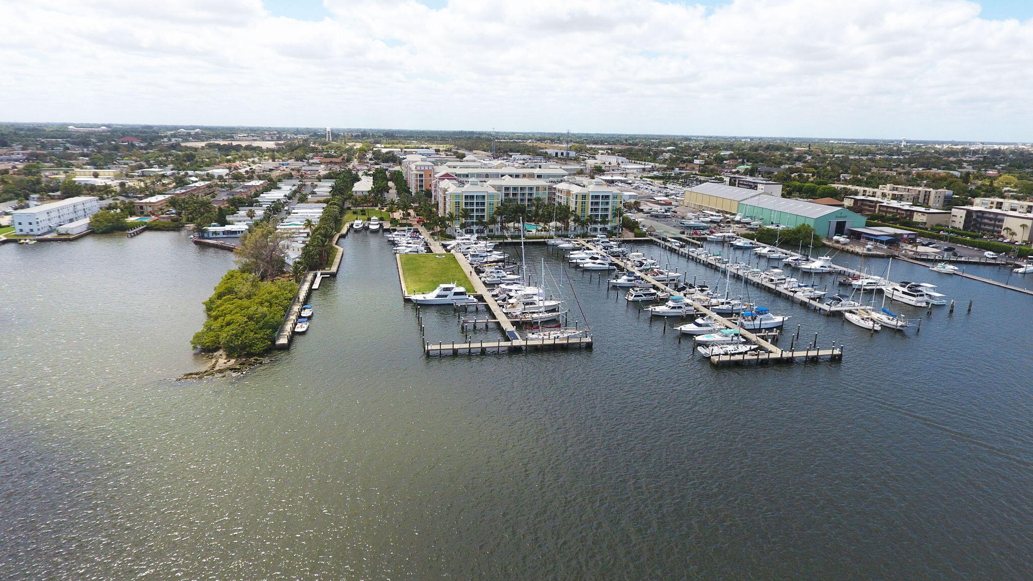 MOORINGS AT LANTANA - Residential