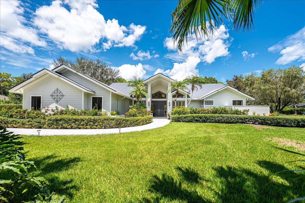 2582 SW Racquet Club Drive