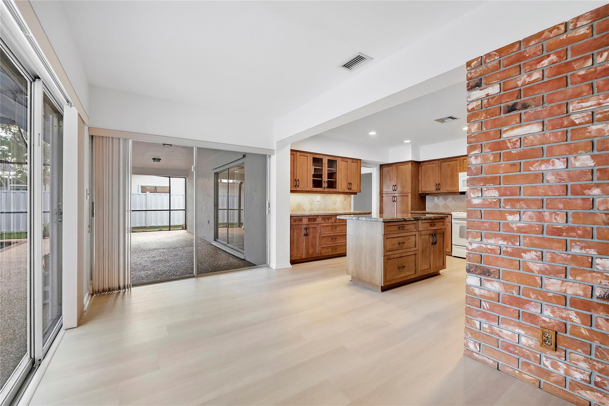 Shadow Wood 80-38 B - Residential