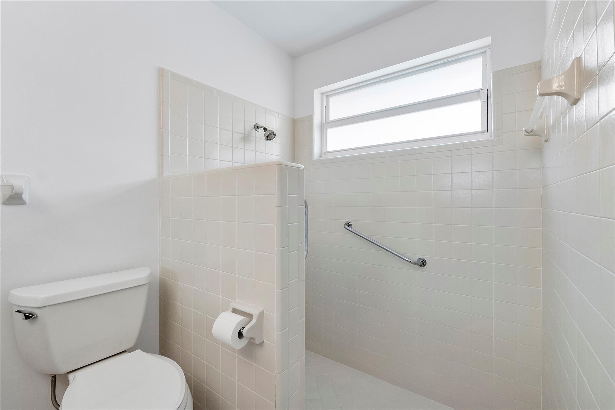 Shadow Wood 80-38 B - Residential