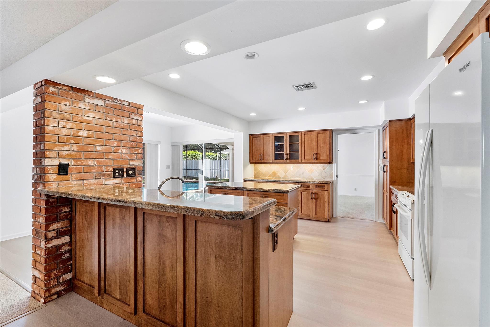 Shadow Wood 80-38 B - Residential