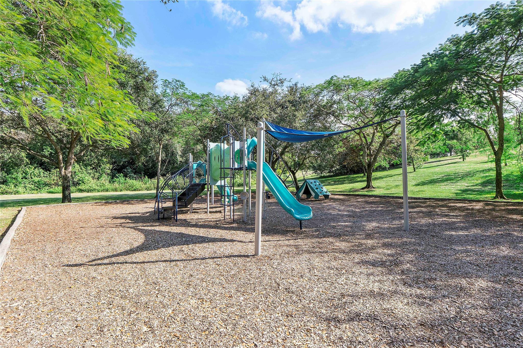 Shadow Wood 80-38 B - Residential