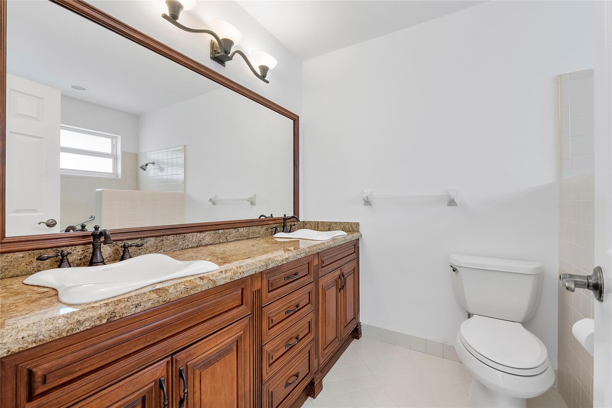 Shadow Wood 80-38 B - Residential