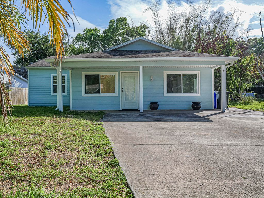 Photo of 2021 Balboa Avenue, Vero Beach, FL 32960 (MLS # B26010189)