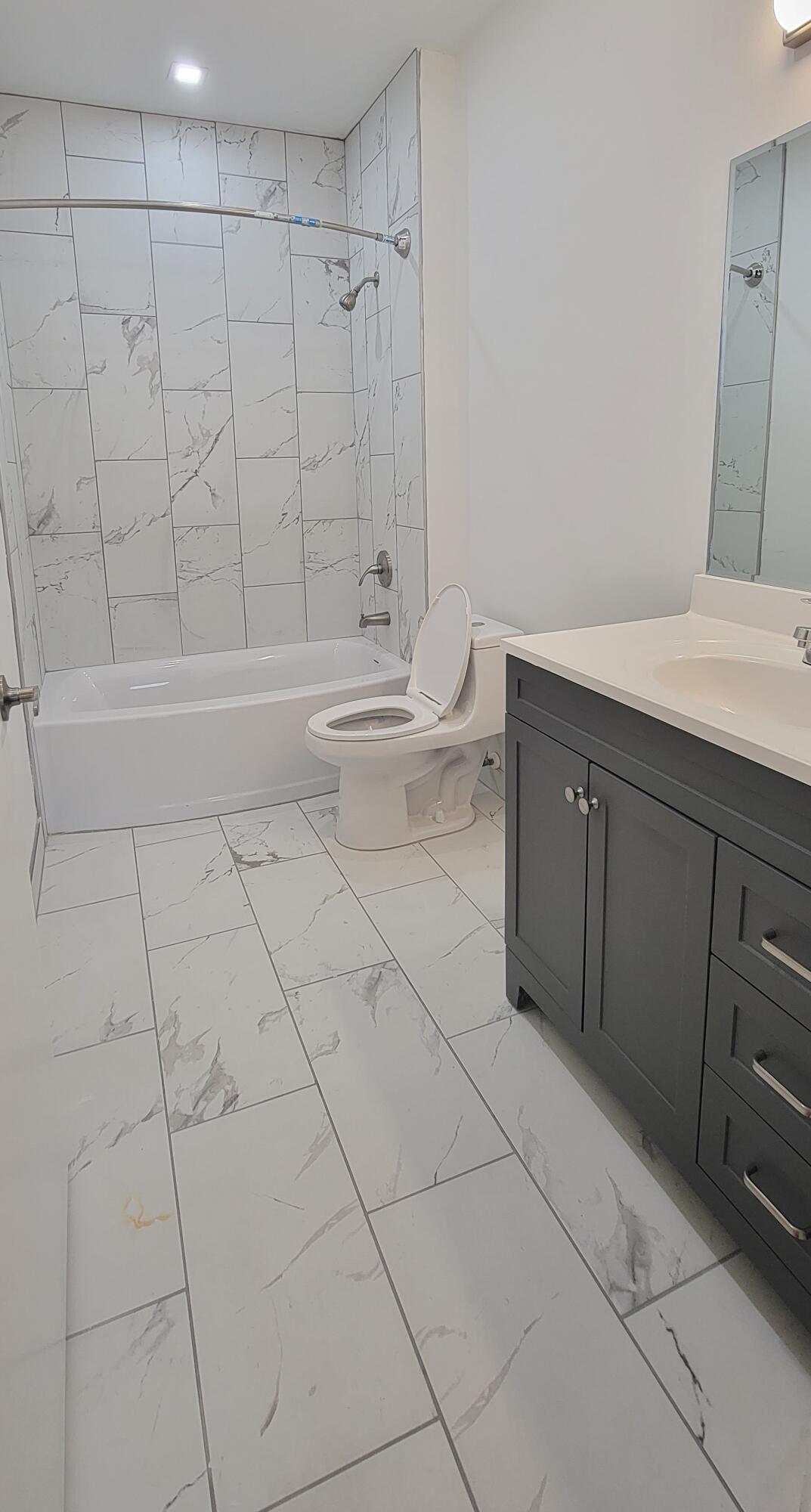 3801 Davie Boulevard 211