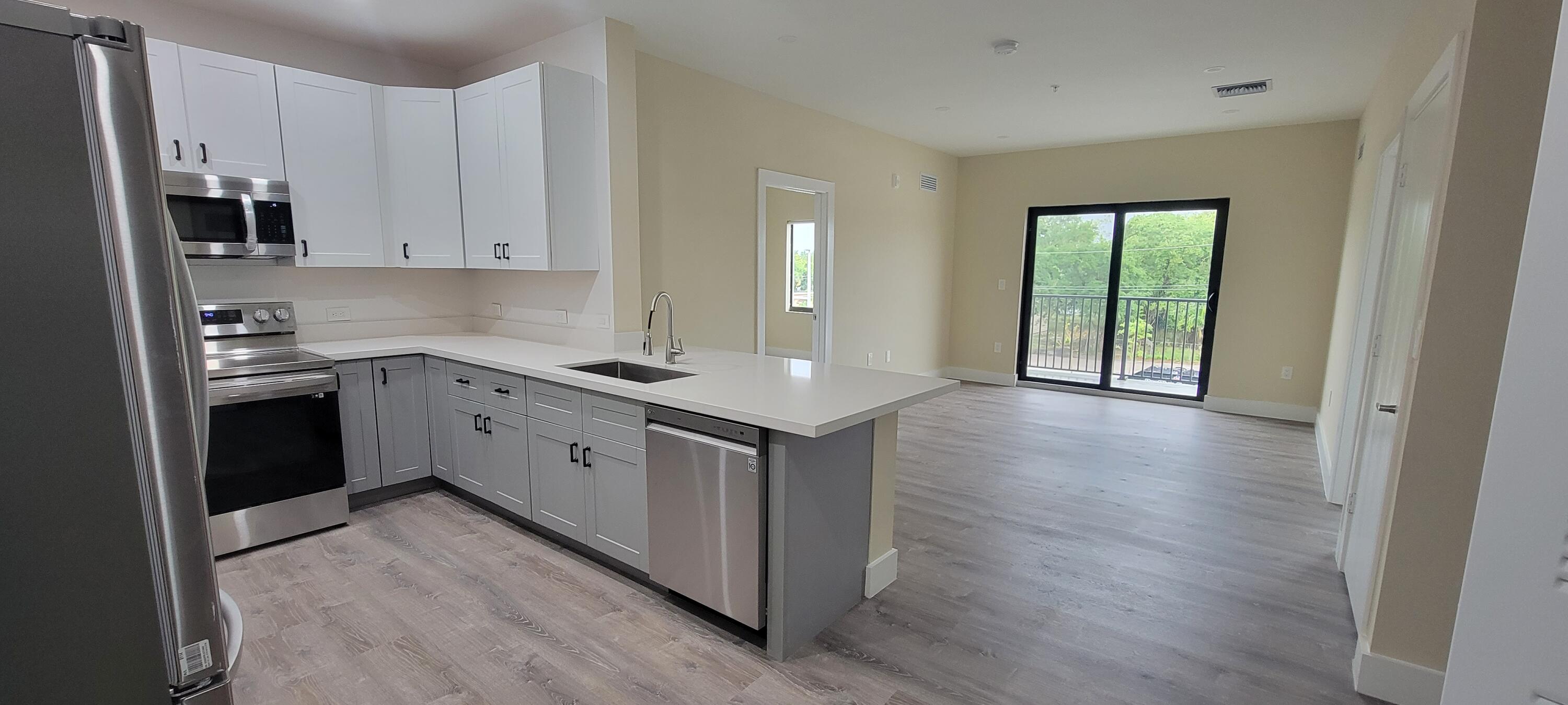 3801 Davie Boulevard 211