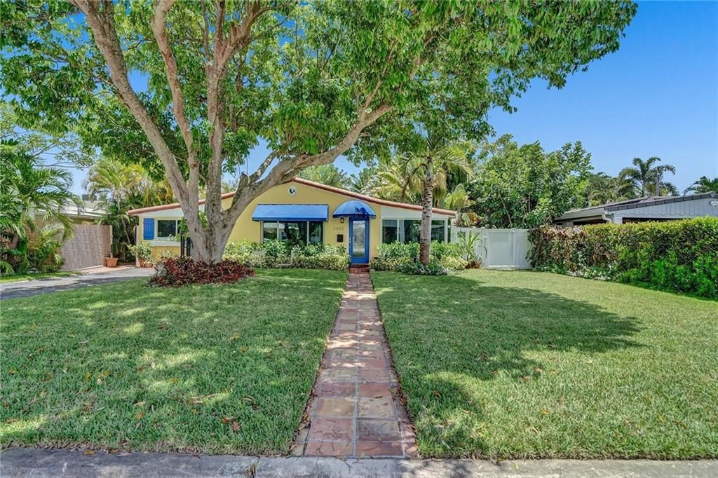 Photo of 1612 NE 17TH TER Ter, Fort Lauderdale, FL 33305 (MLS # F10338621)