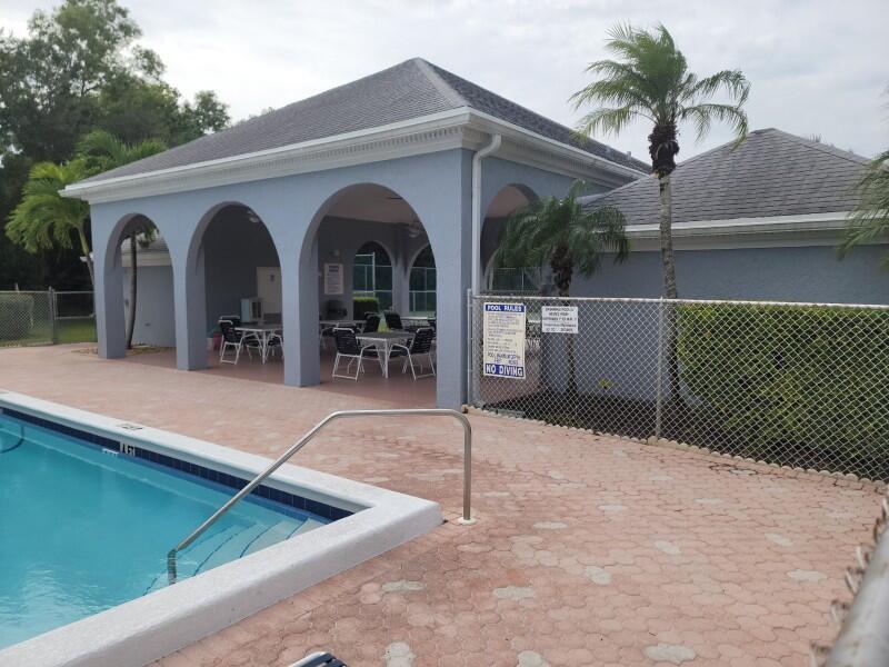 THE VILLAGE OF STUART CON - Residential