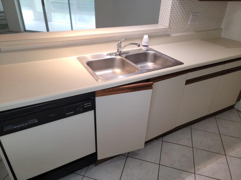 THE VILLAGE OF STUART CON - Residential