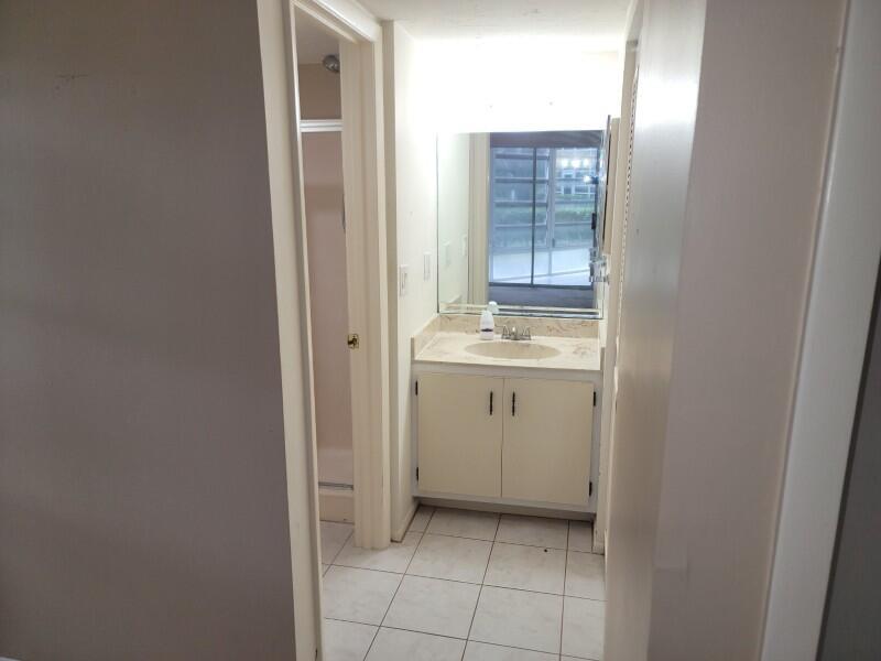 THE VILLAGE OF STUART CON - Residential