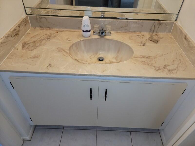 THE VILLAGE OF STUART CON - Residential