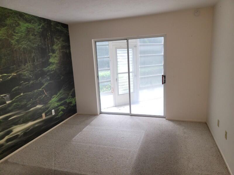 THE VILLAGE OF STUART CON - Residential